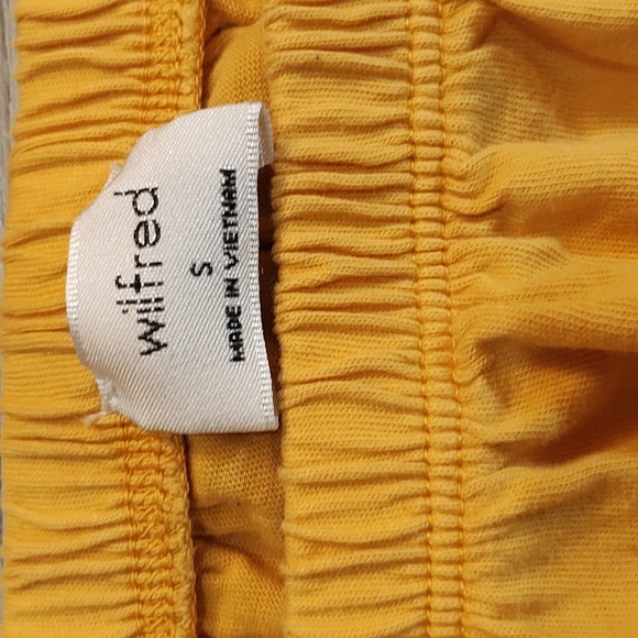 **5/$25**Aritzia Wilfred Yellow Top - Picture 3 of 5